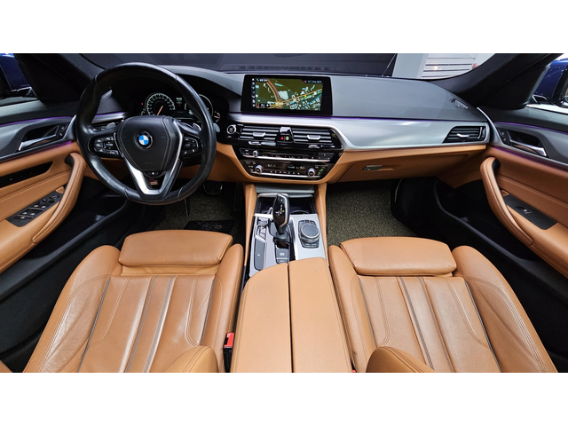 BMW 520 * M Sport* Digital Key* Keyless* Navi - автомобили, коли, обяви за нови и употребявани 7