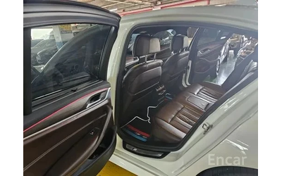 BMW 520 * ДИСТРОНИК * 360 * ОБДУХВАНЕ * B&W* DIGITAL - автомобили, коли, обяви за нови и употребявани 15