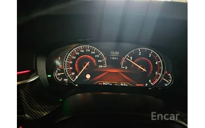 BMW 520 * ДИСТРОНИК * 360 * ОБДУХВАНЕ * B&W* DIGITAL - автомобили, коли, обяви за нови и употребявани 8