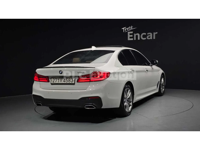 BMW 520 ПОДГРЕВИ * ШИБИДАХ * KEYLESS * HEAD-UP - автомобили, коли, обяви за нови и употребявани 1