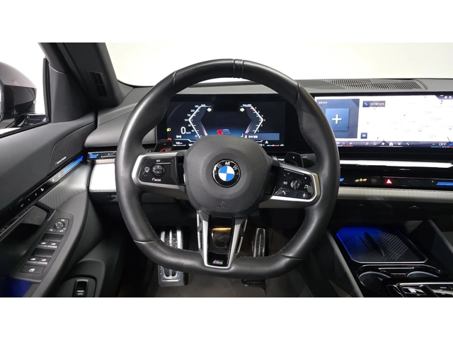 BMW 520 2024* M-PK* PANO* HEAD-UP* HARMAN* КРАЙНА ЦЕНА - автомобили, коли, обяви за нови и употребявани 4