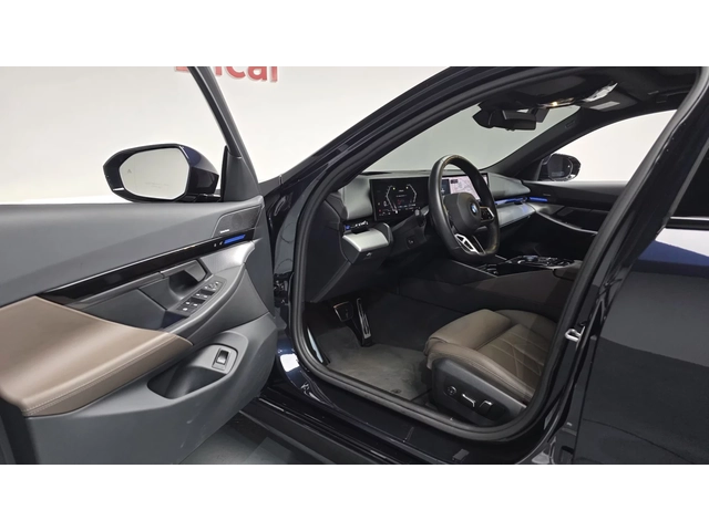 BMW 520 2024* M-PK* PANO* HEAD-UP* HARMAN* КРАЙНА ЦЕНА - автомобили, коли, обяви за нови и употребявани 7