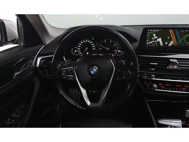 BMW 02 G30 LUXURY EDITION - автомобили, коли, обяви за нови и употребявани 10
