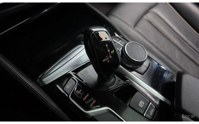 BMW 02 G30 LUXURY EDITION - автомобили, коли, обяви за нови и употребявани 13