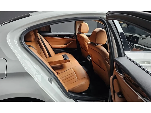 BMW 520 i - автомобили, коли, обяви за нови и употребявани 8