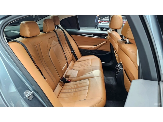 BMW 520 LUXURY SPECIAL EDITION* КОЖА* НАВИ* ПАНО* HUD - автомобили, коли, обяви за нови и употребявани 9