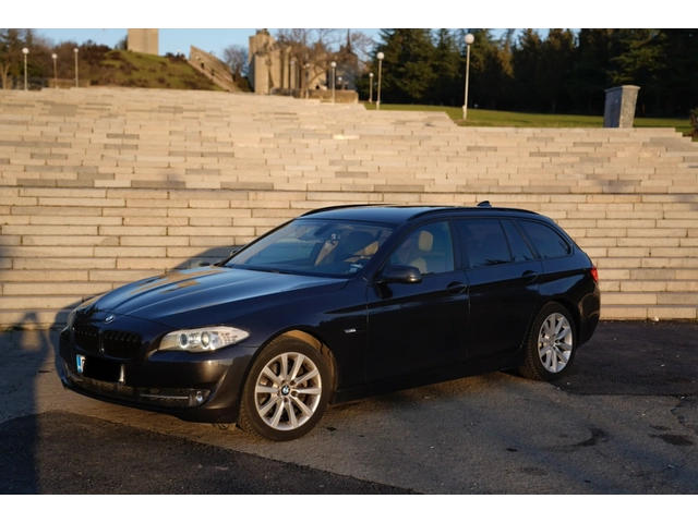 BMW 520 ГОЛЯМА НАВИГАЦИЯ* ПЕРА* КОЖА* BIXENON* ПАРКТРОНИК - автомобили, коли, обяви за нови и употребявани 0