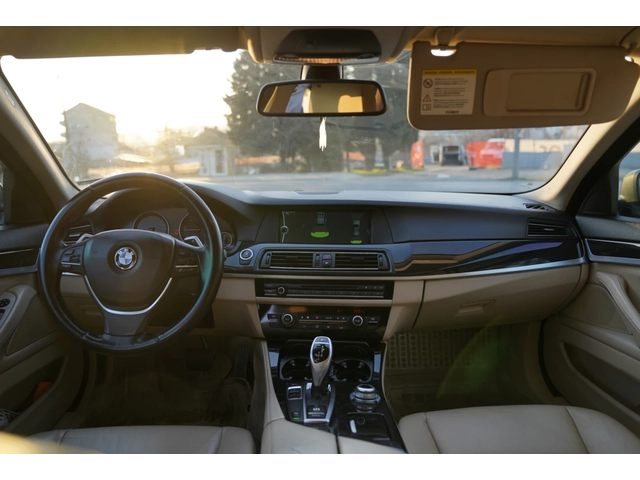 BMW 520 ГОЛЯМА НАВИГАЦИЯ* ПЕРА* КОЖА* BIXENON* ПАРКТРОНИК - автомобили, коли, обяви за нови и употребявани 10