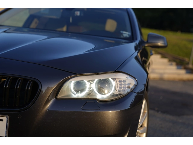 BMW 520 ГОЛЯМА НАВИГАЦИЯ* ПЕРА* КОЖА* BIXENON* ПАРКТРОНИК - автомобили, коли, обяви за нови и употребявани 3