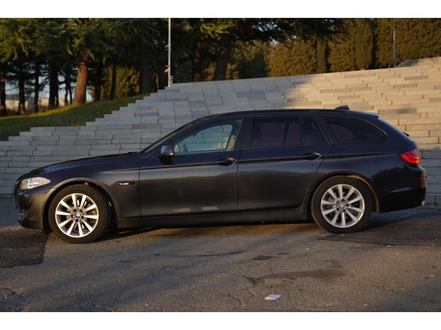 BMW 520 ГОЛЯМА НАВИГАЦИЯ* ПЕРА* КОЖА* BIXENON* ПАРКТРОНИК - автомобили, коли, обяви за нови и употребявани 4