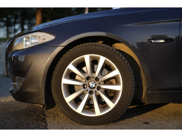 BMW 520 ГОЛЯМА НАВИГАЦИЯ* ПЕРА* КОЖА* BIXENON* ПАРКТРОНИК - автомобили, коли, обяви за нови и употребявани 5