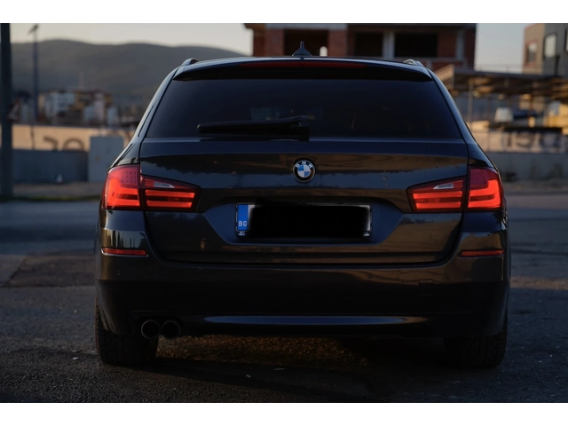 BMW 520 ГОЛЯМА НАВИГАЦИЯ* ПЕРА* КОЖА* BIXENON* ПАРКТРОНИК - автомобили, коли, обяви за нови и употребявани 6