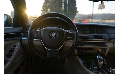 BMW 520 ГОЛЯМА НАВИГАЦИЯ* ПЕРА* КОЖА* BIXENON* ПАРКТРОНИК - автомобили, коли, обяви за нови и употребявани 8