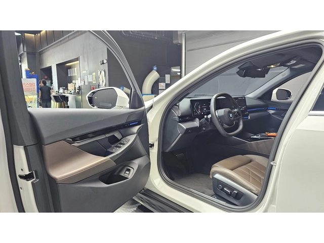 BMW 520 - автомобили, коли, обяви за нови и употребявани 9