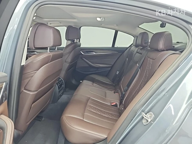 BMW 520 xDrive Luxury Plus (G30) - автомобили, коли, обяви за нови и употребявани 14