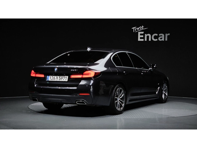 BMW 520 520i M Sport | HUD | ACC | MEMORY - автомобили, коли, обяви за нови и употребявани 1