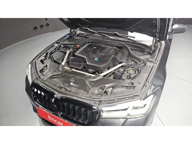 BMW 520 520i M Sport | HUD | ACC | MEMORY - автомобили, коли, обяви за нови и употребявани 4