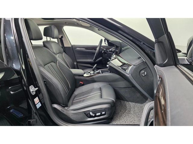 BMW 520 520i Luxury | HUD | 360  | MEMORY - автомобили, коли, обяви за нови и употребявани 12