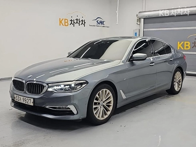 BMW 520 xDrive Luxury Plus (G30) - автомобили, коли, обяви за нови и употребявани 0