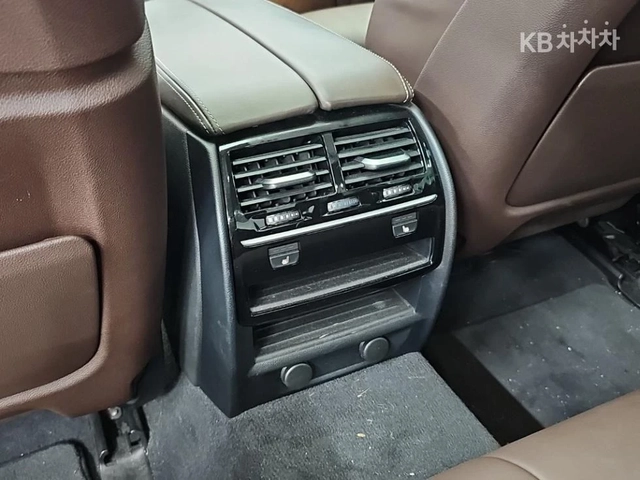 BMW 520 xDrive Luxury Plus (G30) - автомобили, коли, обяви за нови и употребявани 12