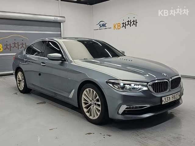 BMW 520 xDrive Luxury Plus (G30) - автомобили, коли, обяви за нови и употребявани 2