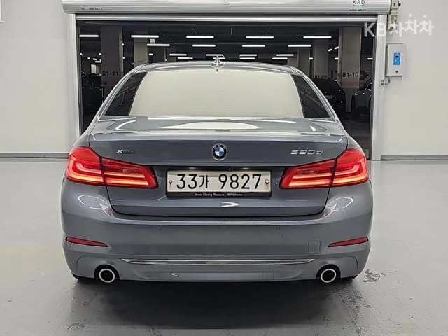 BMW 520 xDrive Luxury Plus (G30) - автомобили, коли, обяви за нови и употребявани 3