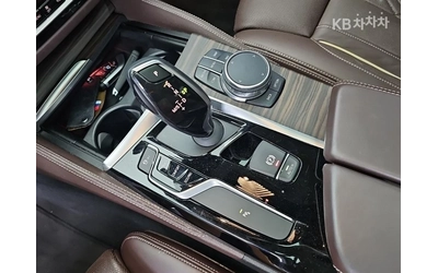 BMW 520 xDrive Luxury Plus (G30) - автомобили, коли, обяви за нови и употребявани 7