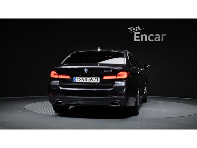 BMW 520 520i M Sport | HUD | ACC | MEMORY - автомобили, коли, обяви за нови и употребявани 3