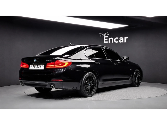 BMW 520 520d M Sport | HUD | ACC | Memory - автомобили, коли, обяви за нови и употребявани 1