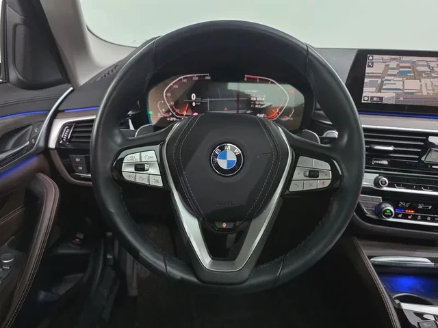 BMW 520 d-MSport xDrive - САМО 30% АВАНС - автомобили, коли, обяви за нови и употребявани 12