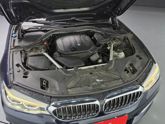 BMW 520 d-MSport xDrive - САМО 30% АВАНС - автомобили, коли, обяви за нови и употребявани 5