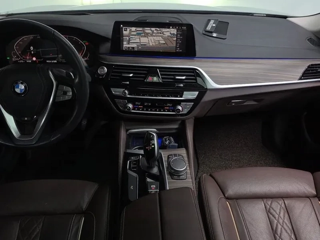 BMW 520 d-MSport xDrive - САМО 30% АВАНС - автомобили, коли, обяви за нови и употребявани 6