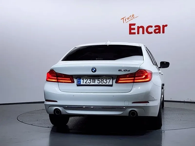 BMW 520 d-MSport - САМО 30% АВАНС - автомобили, коли, обяви за нови и употребявани 3