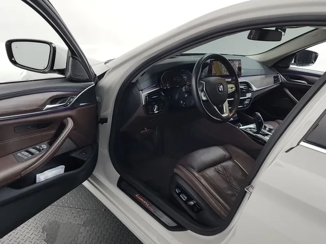 BMW 520 d-MSport - САМО 30% АВАНС - автомобили, коли, обяви за нови и употребявани 9
