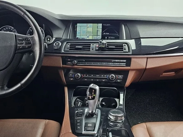 BMW 520 d-MSport xDrive - САМО 30% АВАНС - автомобили, коли, обяви за нови и употребявани 12