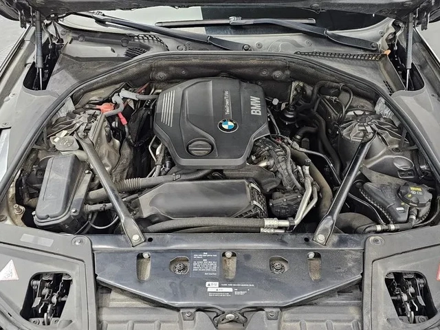 BMW 520 d-MSport xDrive - САМО 30% АВАНС - автомобили, коли, обяви за нови и употребявани 5