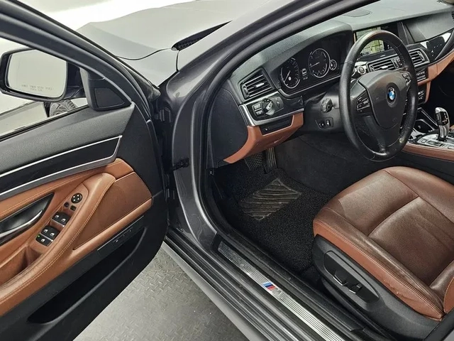 BMW 520 d-MSport xDrive - САМО 30% АВАНС - автомобили, коли, обяви за нови и употребявани 9