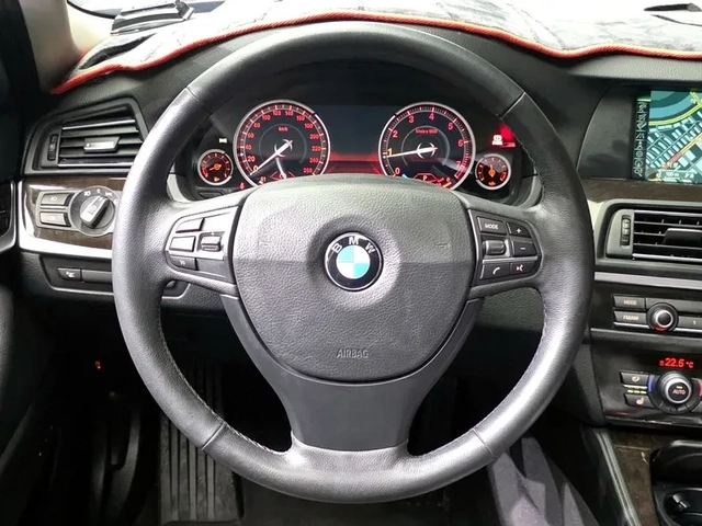 BMW 520 - автомобили, коли, обяви за нови и употребявани 12