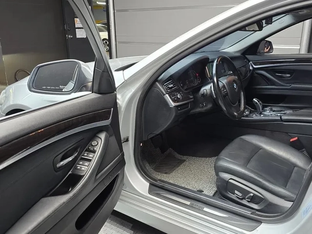 BMW 520 - автомобили, коли, обяви за нови и употребявани 9