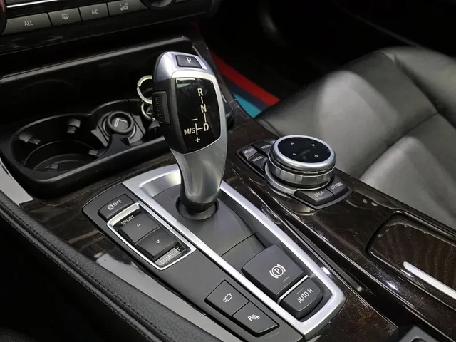BMW 520 - автомобили, коли, обяви за нови и употребявани 8
