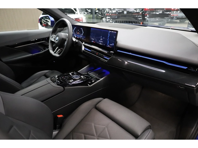 BMW 520 Xdrive* Msport Paket* FULL LED LIGHTS* 360* - автомобили, коли, обяви за нови и употребявани 14