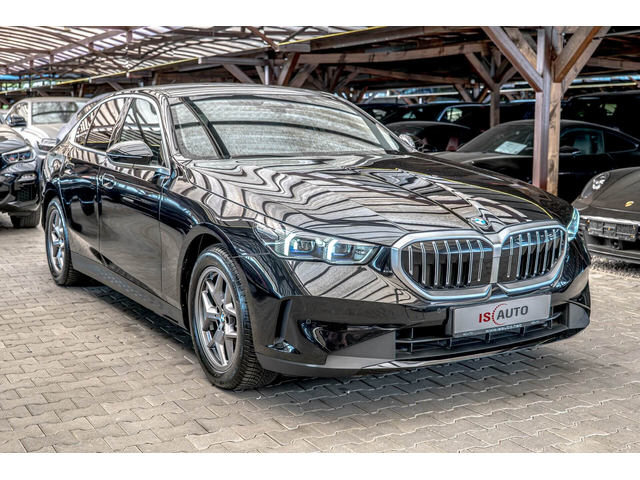 BMW 520 i/Ambient/Virtual/Active Guard/Adaptive Led/Pedestrian - автомобили, коли, обяви за нови и употребявани 1
