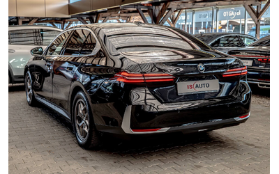 bmw-520-i-ambient-virtual-active-guard-adaptive-led-pedestrian - 4