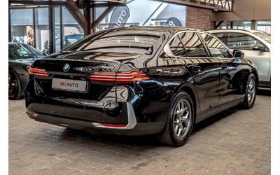 bmw-520-i-ambient-virtual-active-guard-adaptive-led-pedestrian - 5