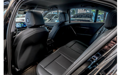 BMW 520 i/Ambient/Virtual/Active Guard/Adaptive Led/Pedestrian - автомобили, коли, обяви за нови и употребявани 7