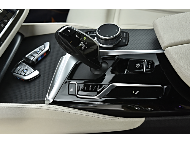 BMW 520 M SPORT/Xdrive/Face/Digital/ЛИЗИНГ - автомобили, коли, обяви за нови и употребявани 14