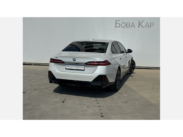 BMW 520d xDrive - автомобили, коли, обяви за нови и употребявани 1