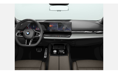BMW 520d xDrive Sedan - автомобили, коли, обяви за нови и употребявани 9