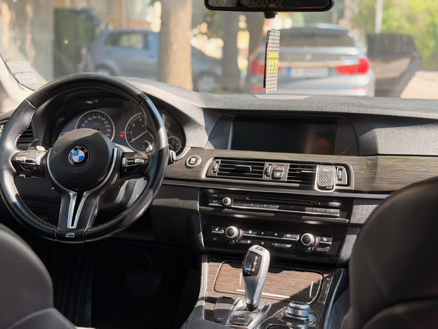 BMW 523, 2010 г., 30000 км, 274 к.с. - автомобили, коли, обяви за нови и употребявани 6