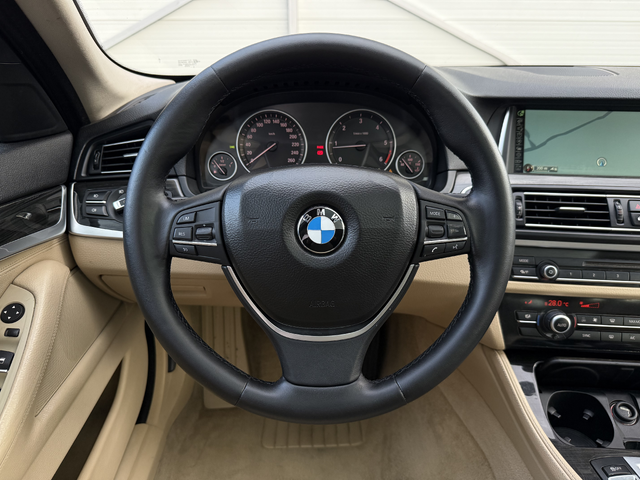 BMW 525 2.0D x-Drive/Luxury/8ск./Панорама/Амбиент/Лизинг - автомобили, коли, обяви за нови и употребявани 11